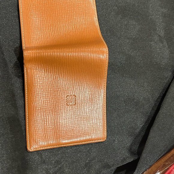 Loewe Men’s Brown Leather Wallet EUC - Picture 2 of 12